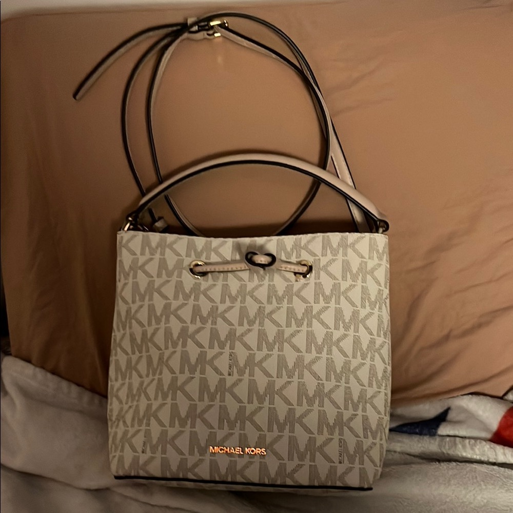 Michael Kors Pink and White Medium Bucket Bag